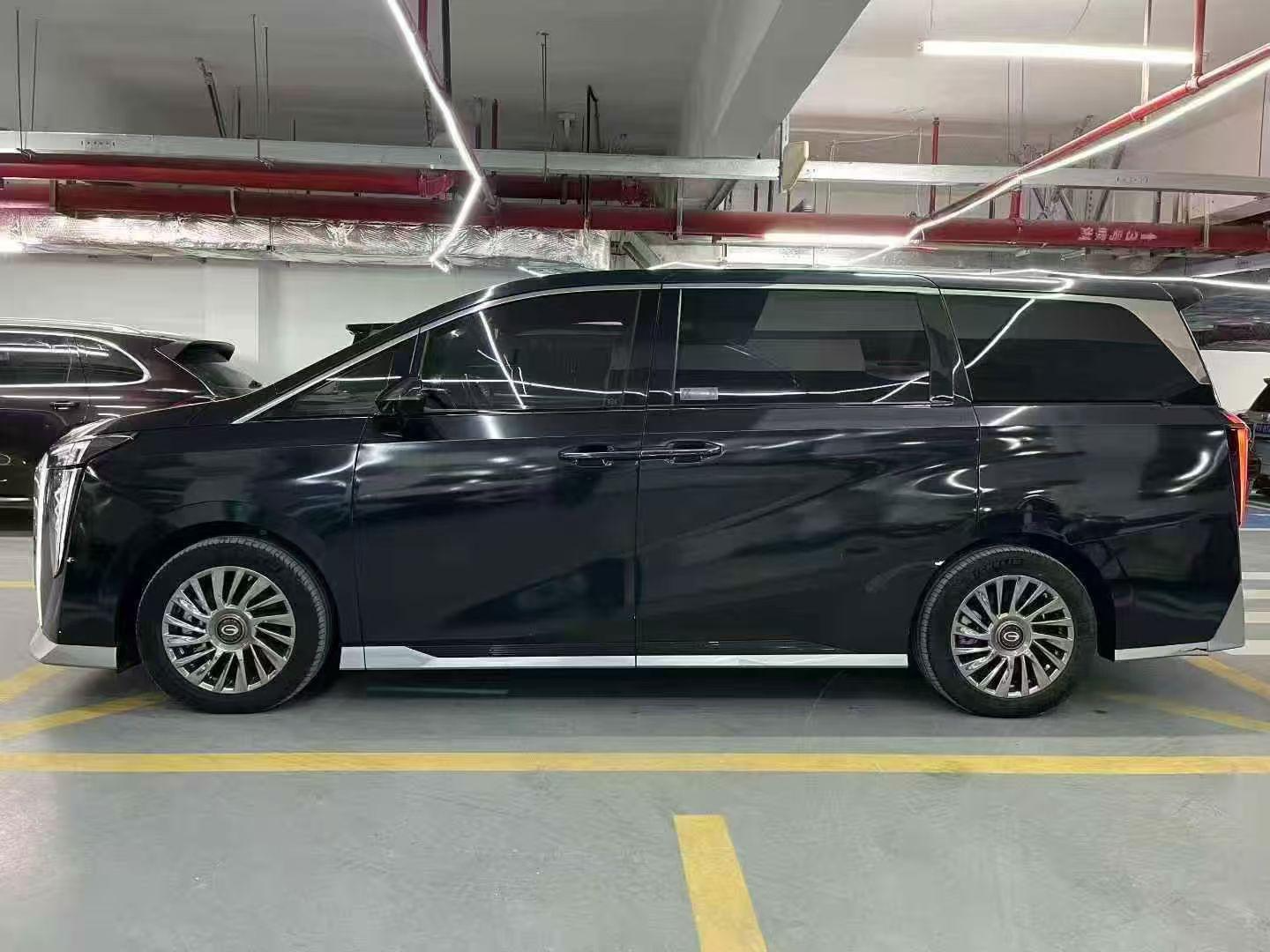 Luxury MPV, full side profile